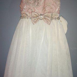 Girls pink & gold flower dress, adorned pearls, bows & glistening flowers sz 6